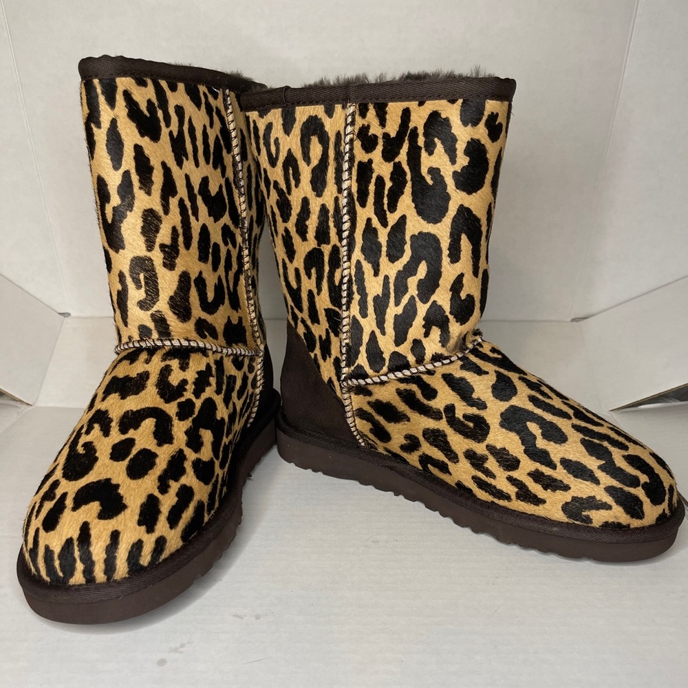 Ugg’s Classic Short Boot in Cheetah Print- 6.5-NIB